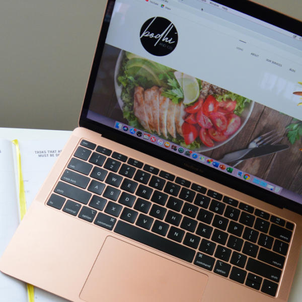 Online-meal-plan-laptop